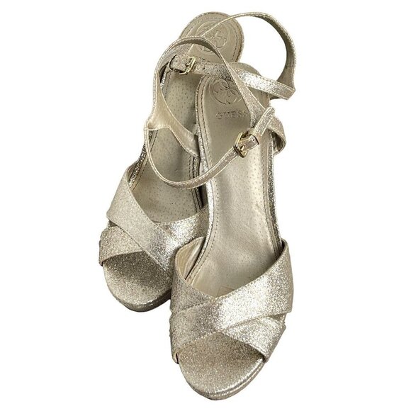 Guess women’s shoes crusted gold shimmer - Picture 1 of 8